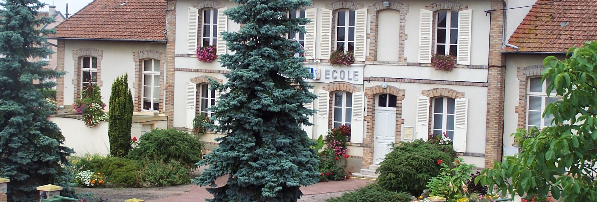 Les employés communaux de Villebougis (89) Yonne